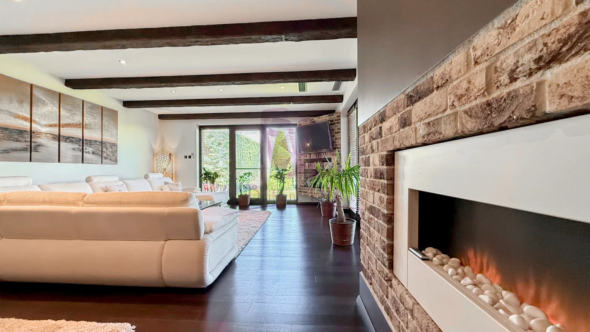 Exkluzívna ponuka: Luxusná vila s vlastnou plážou a priamym vstupom do jazera v obci Reca - foto 9