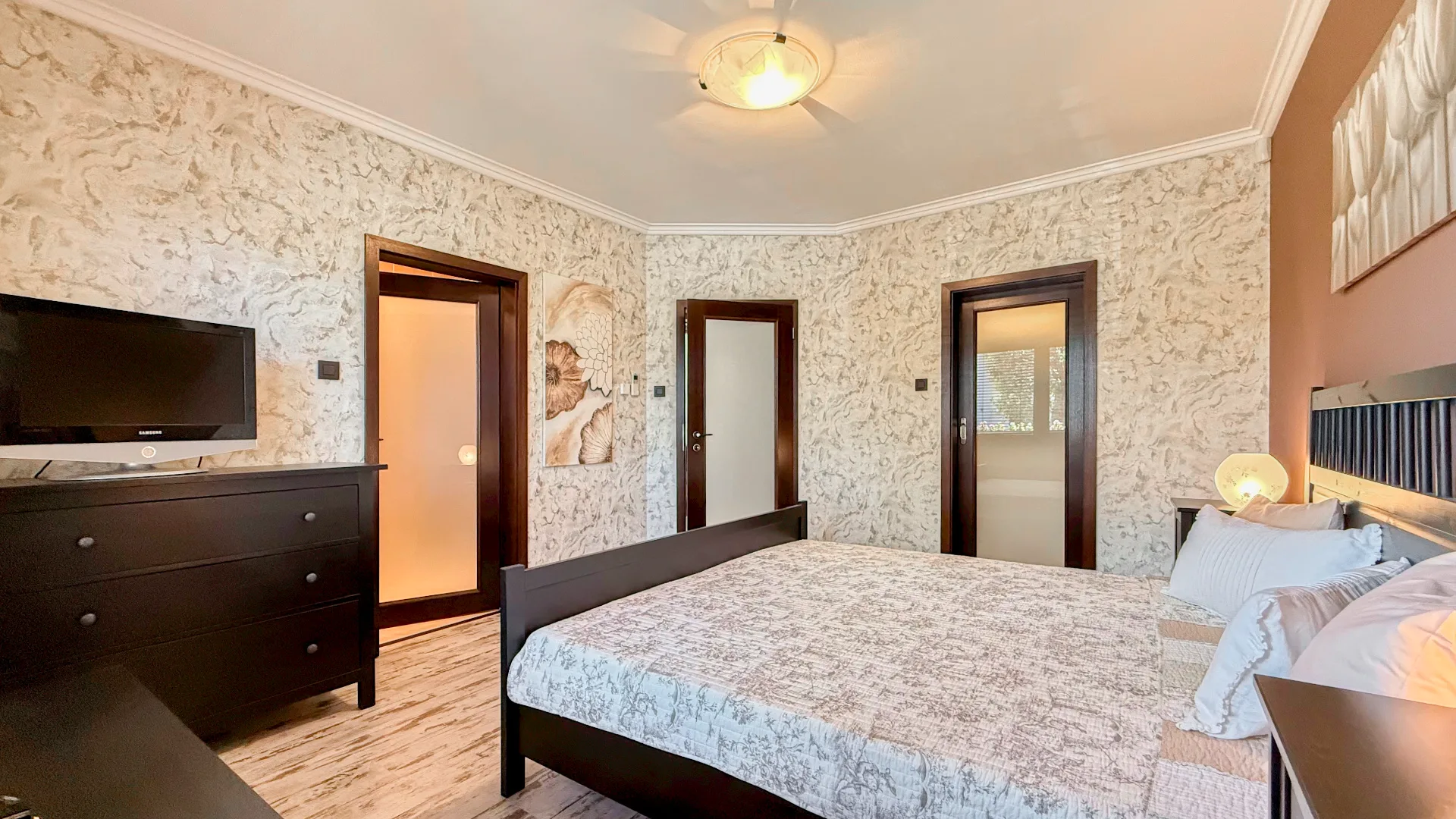 Exkluzívna ponuka: Luxusná vila s vlastnou plážou a priamym vstupom do jazera v obci Reca - foto 25