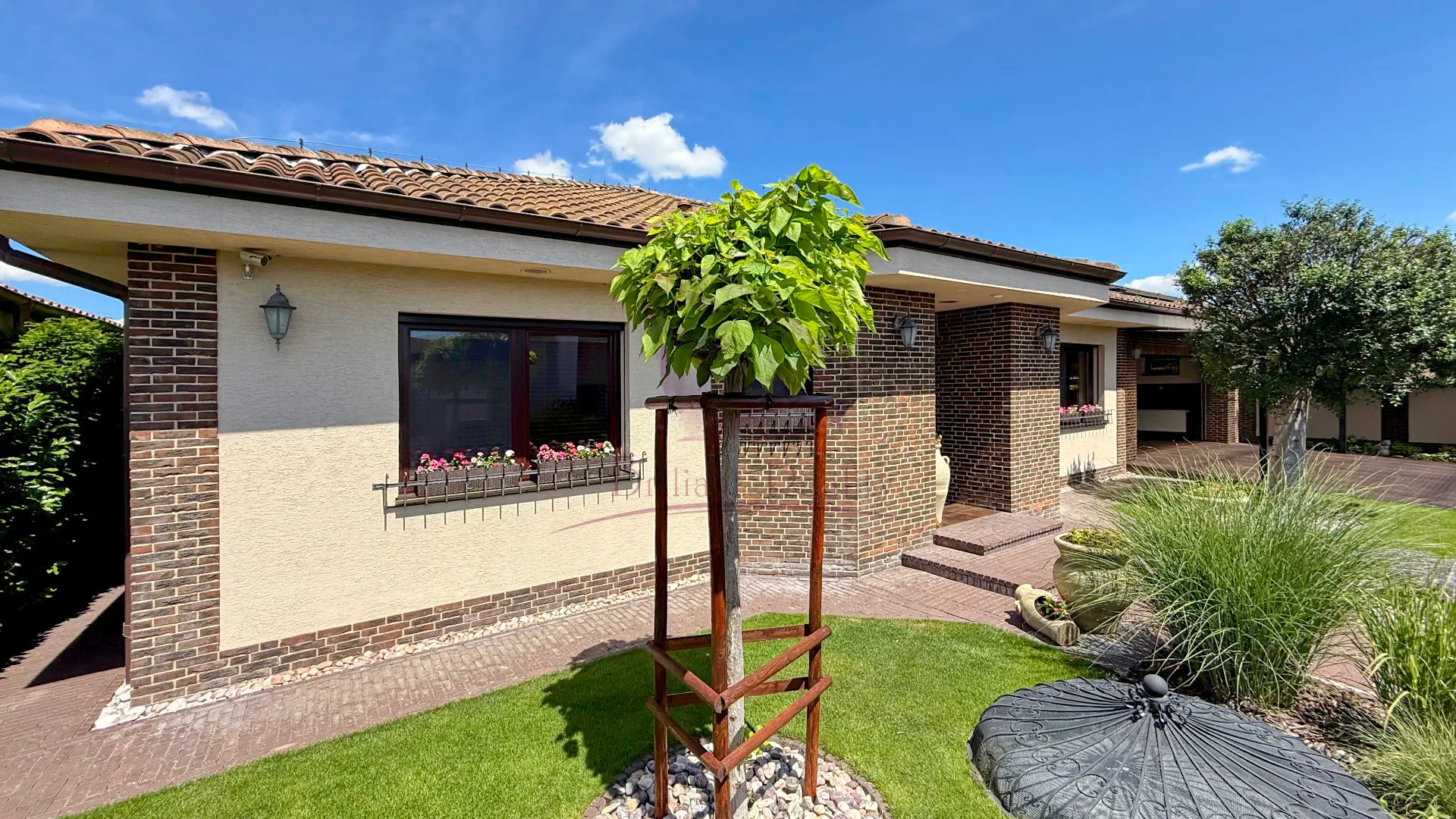 Exkluzívna ponuka: Luxusná vila s vlastnou plážou a priamym vstupom do jazera v obci Reca - foto 44