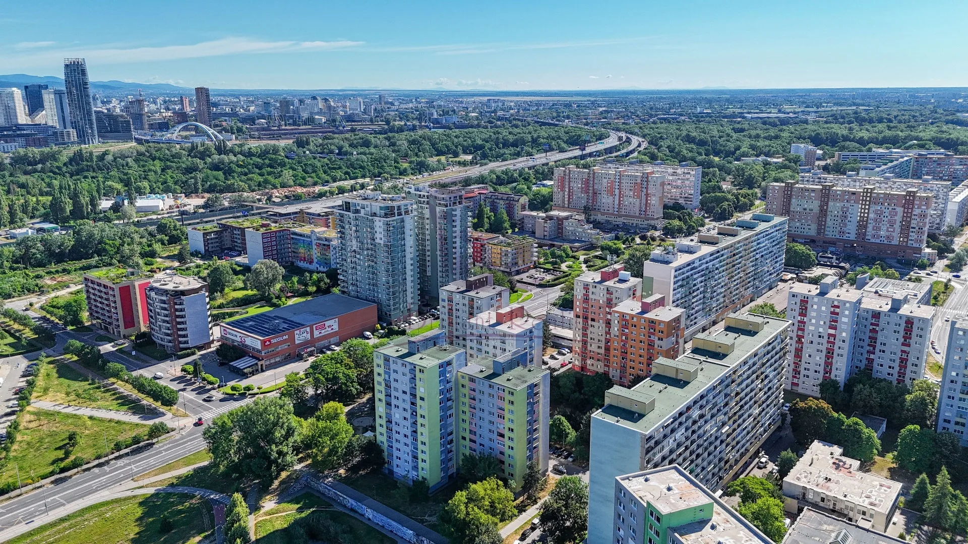 Na predaj slnečný 3 izbový byt v top lokalite Petržalky - foto 4