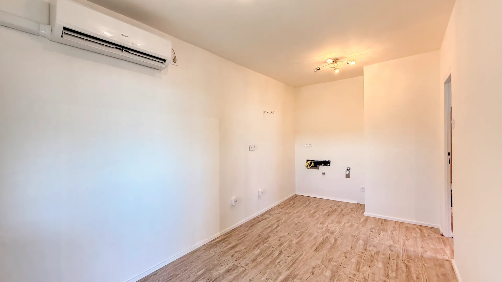 Moderný 3-izbový byt po kompletnej rekonštrukcii v Galante - foto 21