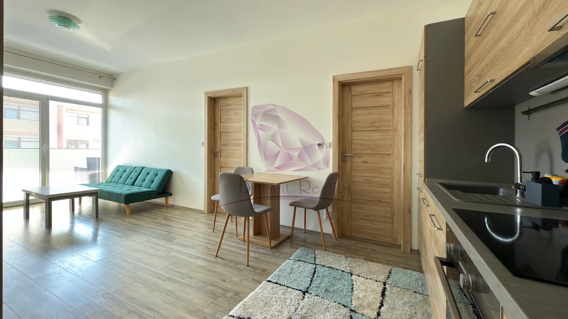 Prenájom štýlového 2-izbového bytu s balkónom a parkovaním v obľúbenej lokalite Nová Tehelňa – Senec - foto 3