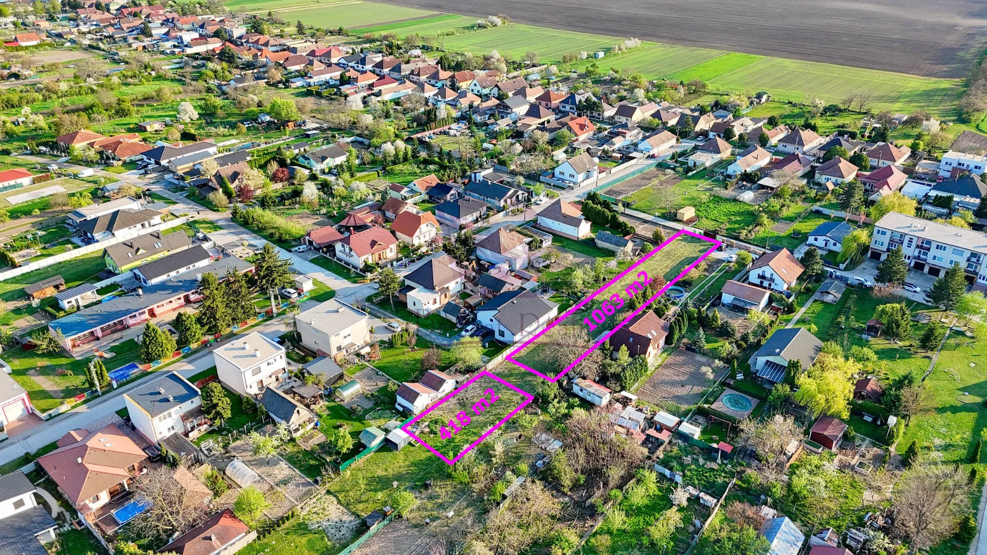 Na predaj sólo stavebné pozemky v atraktívnej lokalite priamo v centre obce Abrahám - foto 13