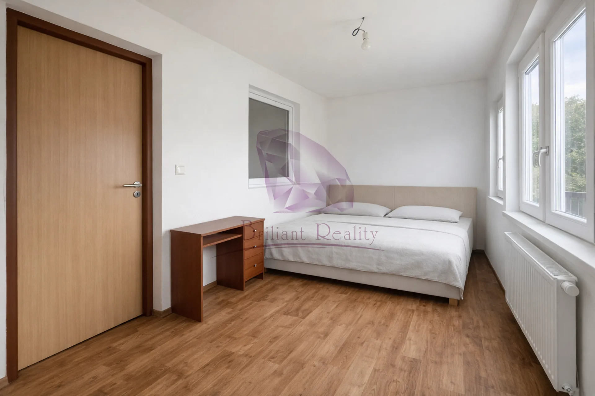 Na predaj priestranný 6-izbový rodinný dom situovaný vo vyhľadávanej lokalite mesta Senec - foto 15