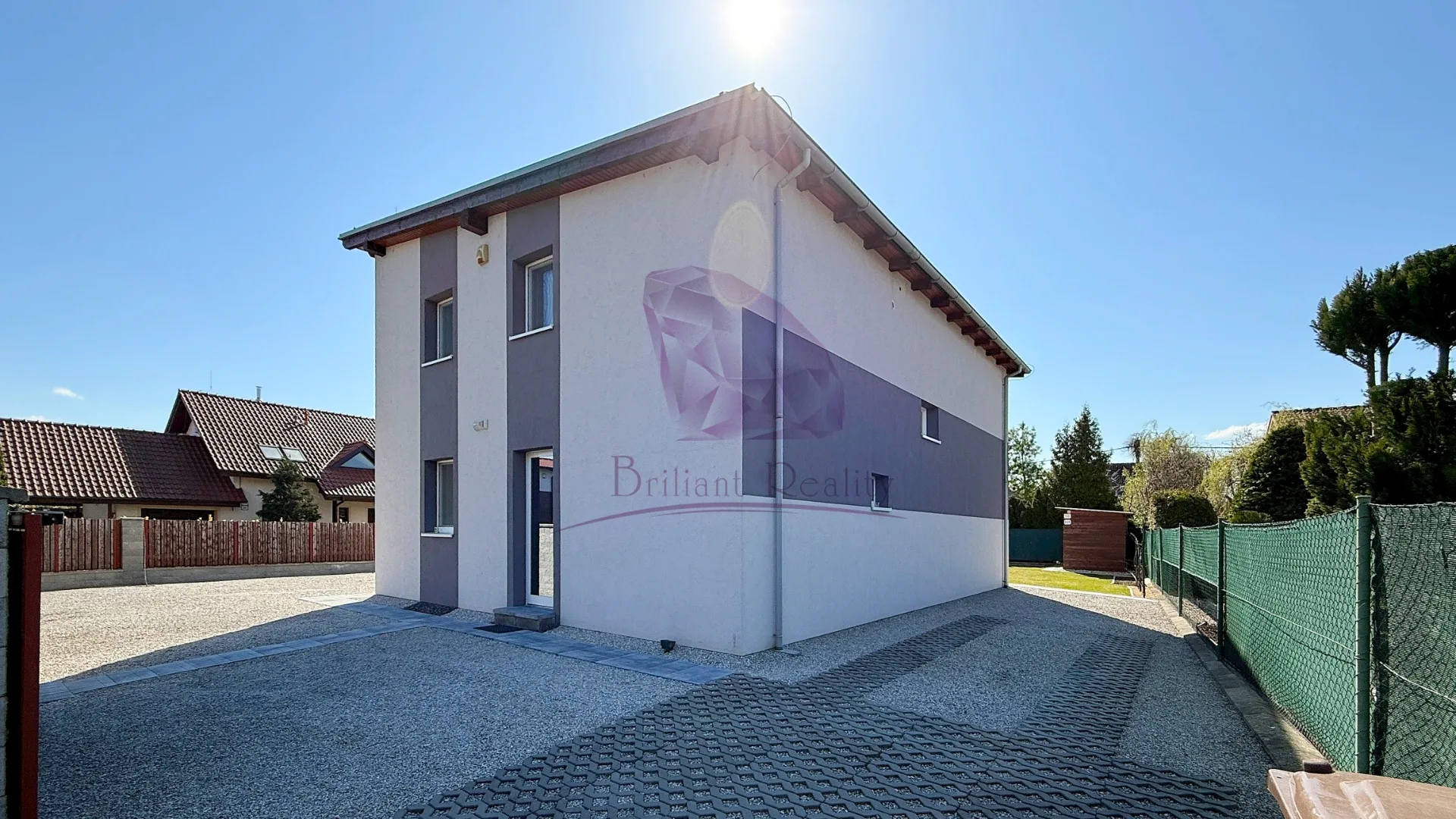 Na predaj 4-izbový nízkoenergetický rodinný dom v novovybudovanej modernej lokalite v obci Chorvátsky Grob – časť Čierna Voda - foto 13