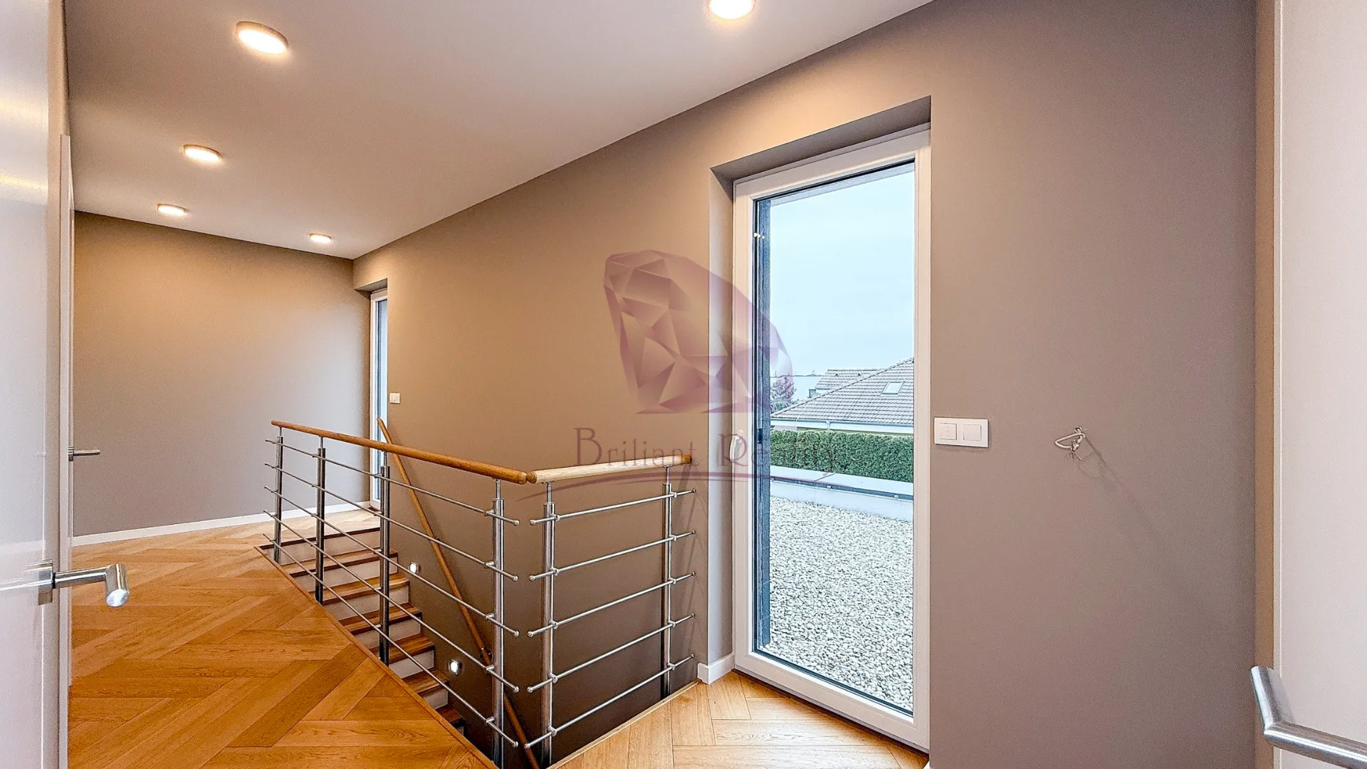 Na predaj 4-izbový rodinný dom s možnosťou úpravy na 5-izbový - foto 12