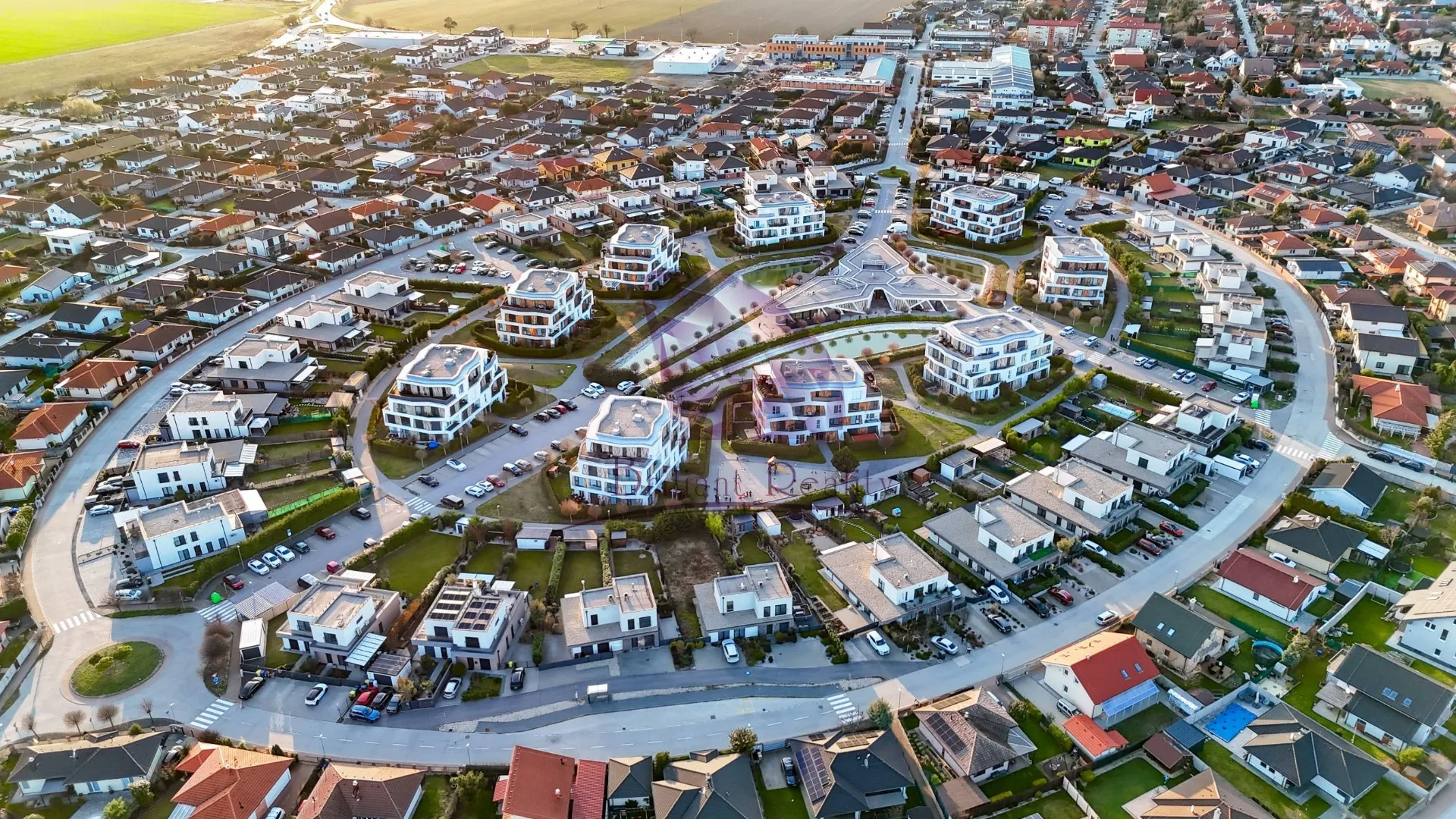 Na prenájom moderný 2 izbový byt v Malinove - Tri Vody - foto 3