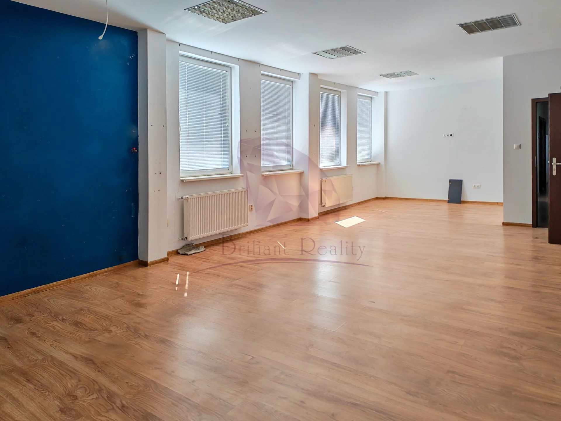 Logistický park na predaj - foto 3