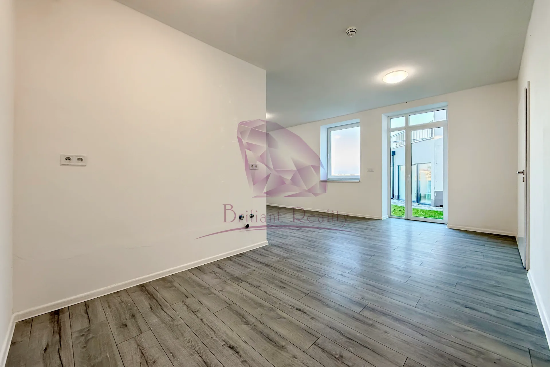 Exkluzívne bývanie pri vode - apartmán s vlastným vchodom na Slnečných jazerách - foto 6