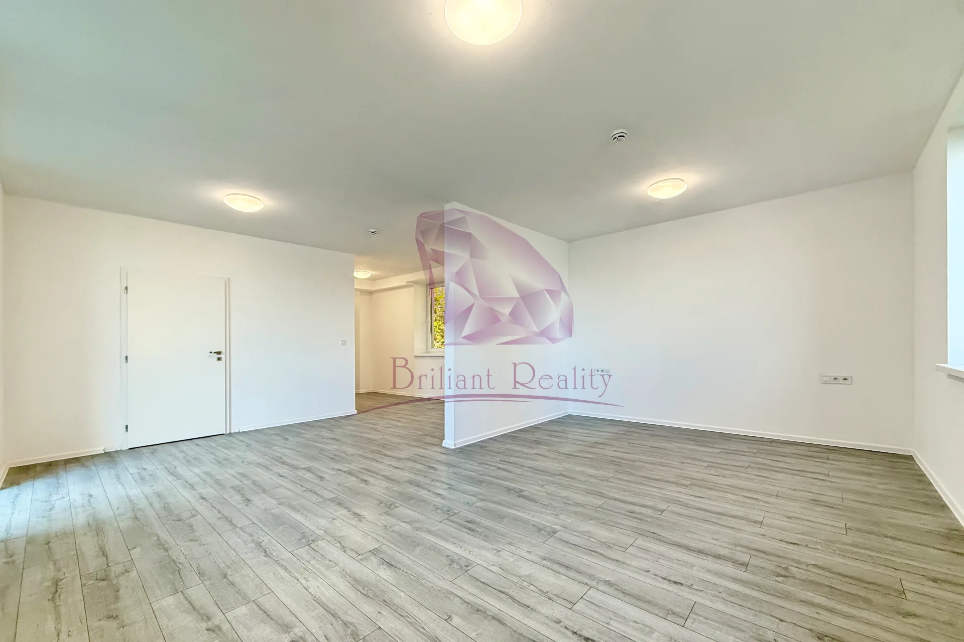 Exkluzívne bývanie pri vode - apartmán s vlastným vchodom na Slnečných jazerách - foto 9