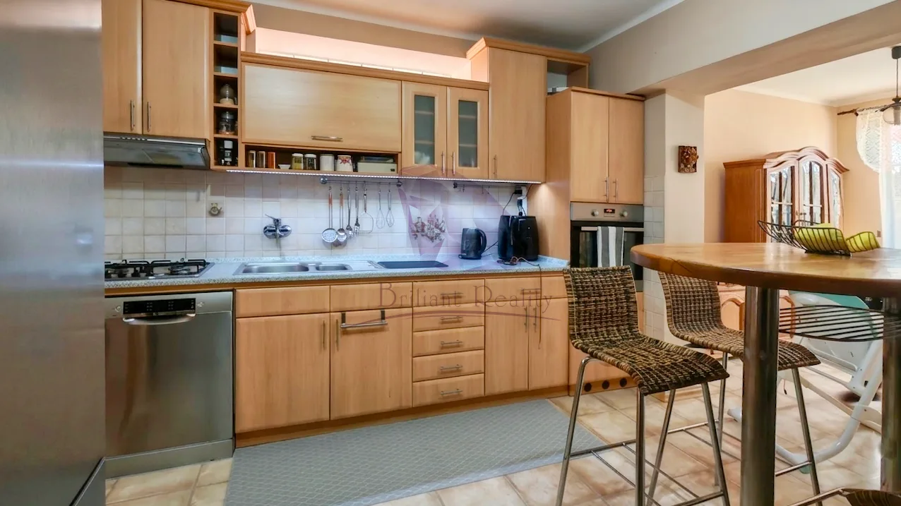 7-izbový rodinný dom s čarovnou záhradou a samostatným apartmánom v srdci Bernolákova - foto 5