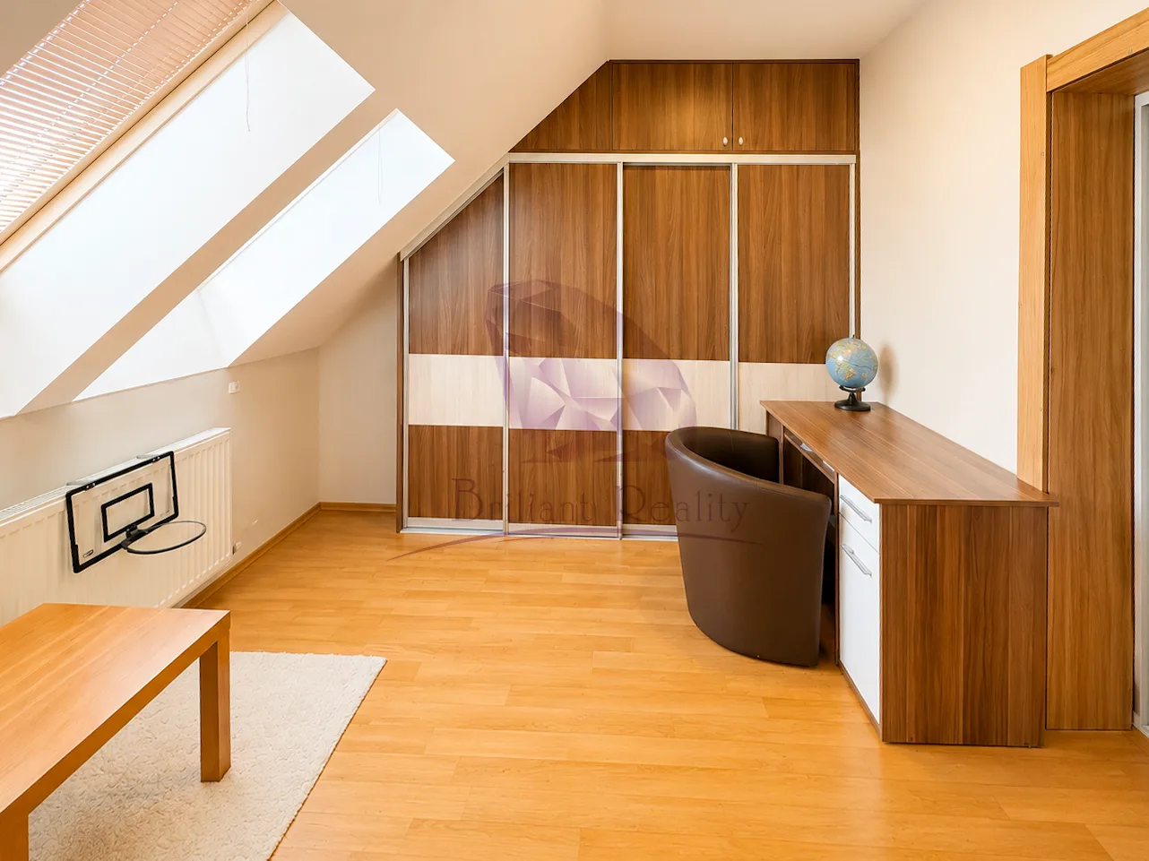 7-izbový rodinný dom s čarovnou záhradou a samostatným apartmánom v srdci Bernolákova - foto 13