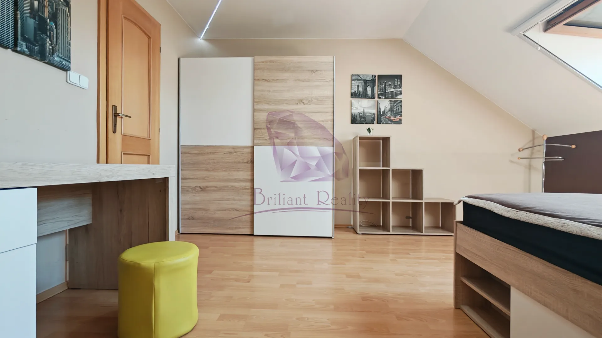 7-izbový rodinný dom s čarovnou záhradou a samostatným apartmánom v srdci Bernolákova - foto 17