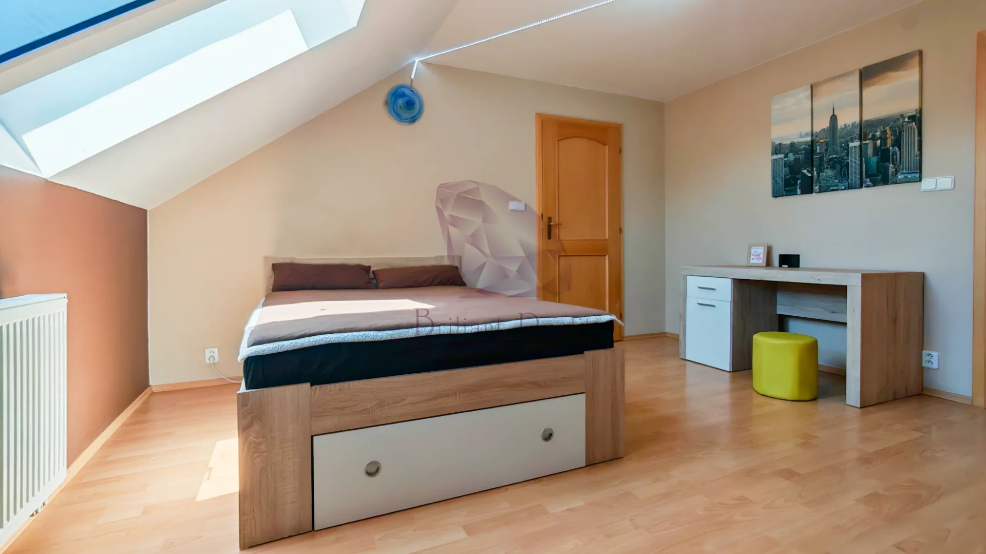 7-izbový rodinný dom s čarovnou záhradou a samostatným apartmánom v srdci Bernolákova - foto 18