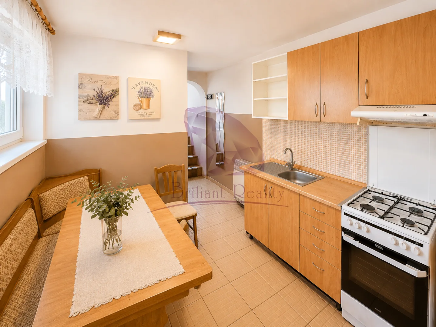 7-izbový rodinný dom s čarovnou záhradou a samostatným apartmánom v srdci Bernolákova - foto 24