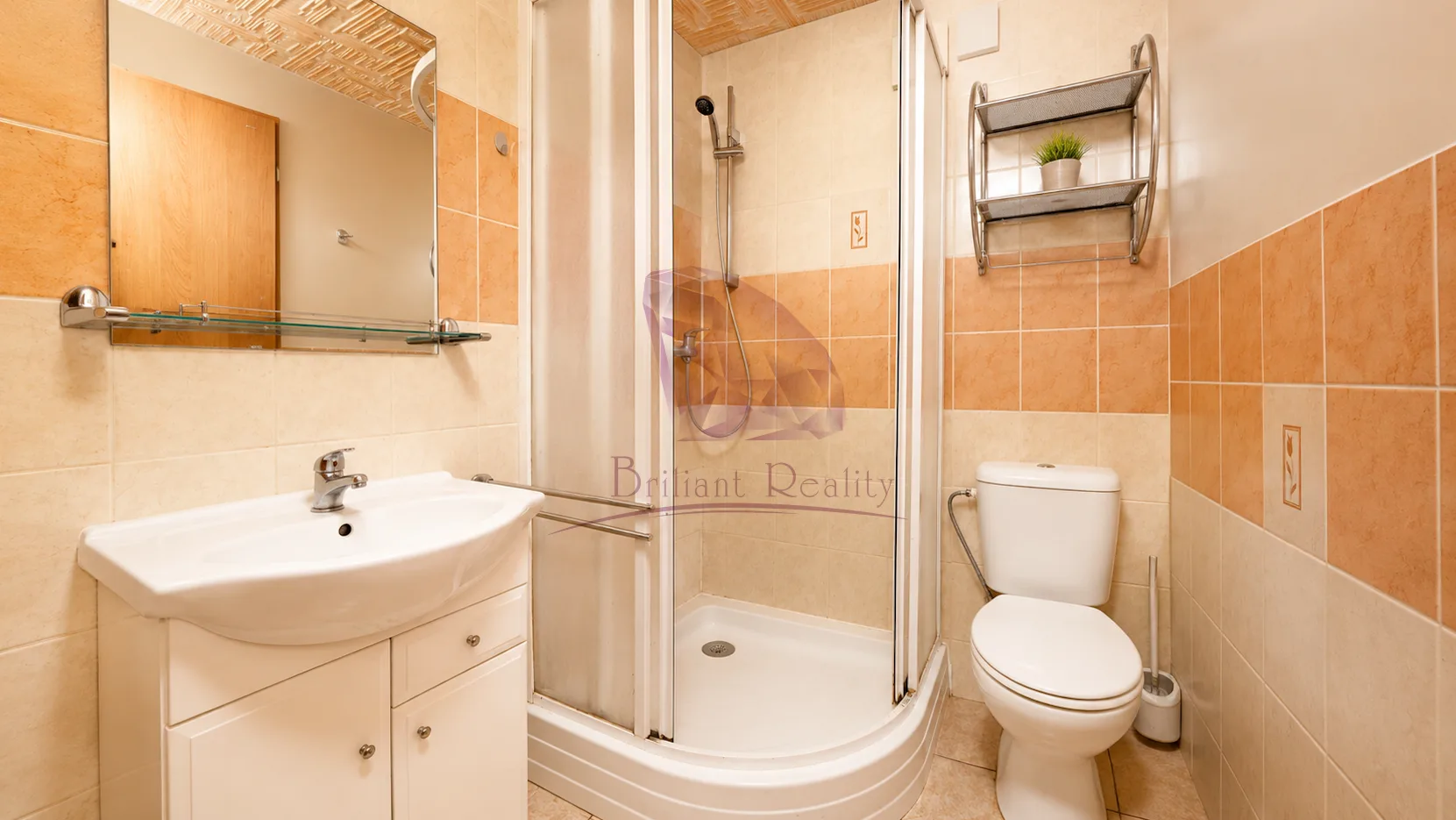 7-izbový rodinný dom s čarovnou záhradou a samostatným apartmánom v srdci Bernolákova - foto 25