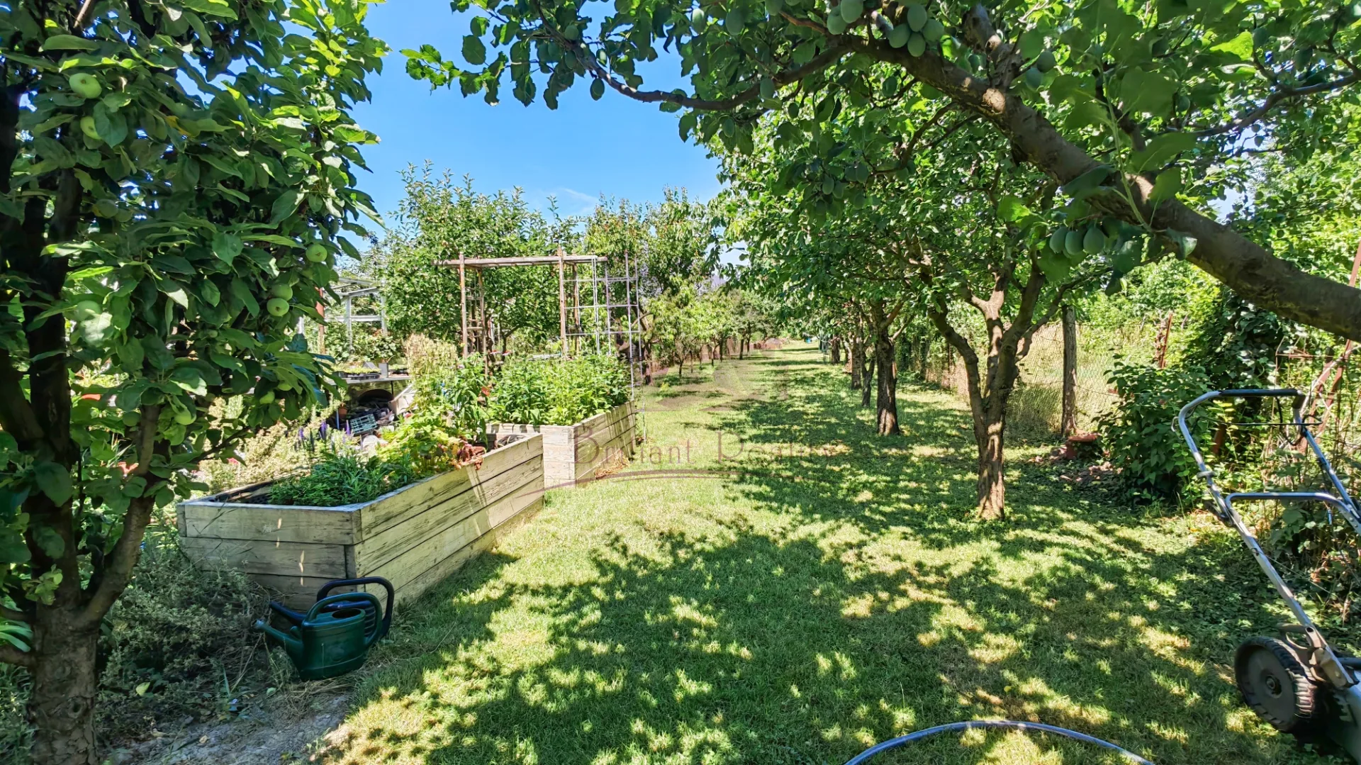 7-izbový rodinný dom s čarovnou záhradou a samostatným apartmánom v srdci Bernolákova - foto 30