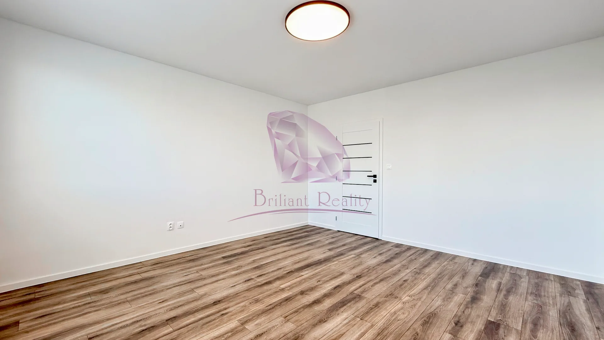 Moderný veľkometrážny 2 izbový byt v centre Senca - foto 11