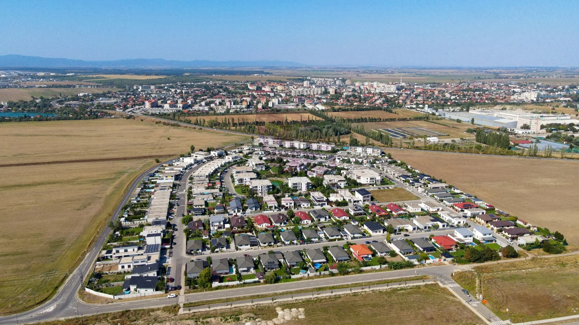 Prenájom 2 izbového bytu s parkovacím miestom v Senci - foto 2