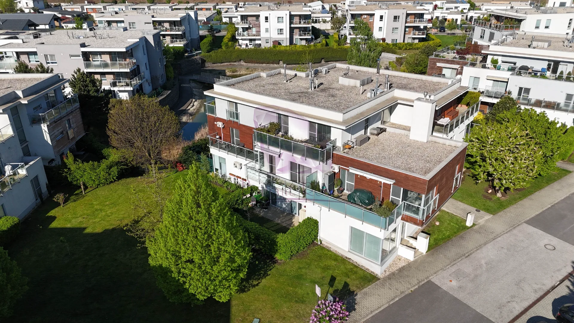 Prenájom 2 izbového bytu s parkovacím miestom v Senci - foto 18