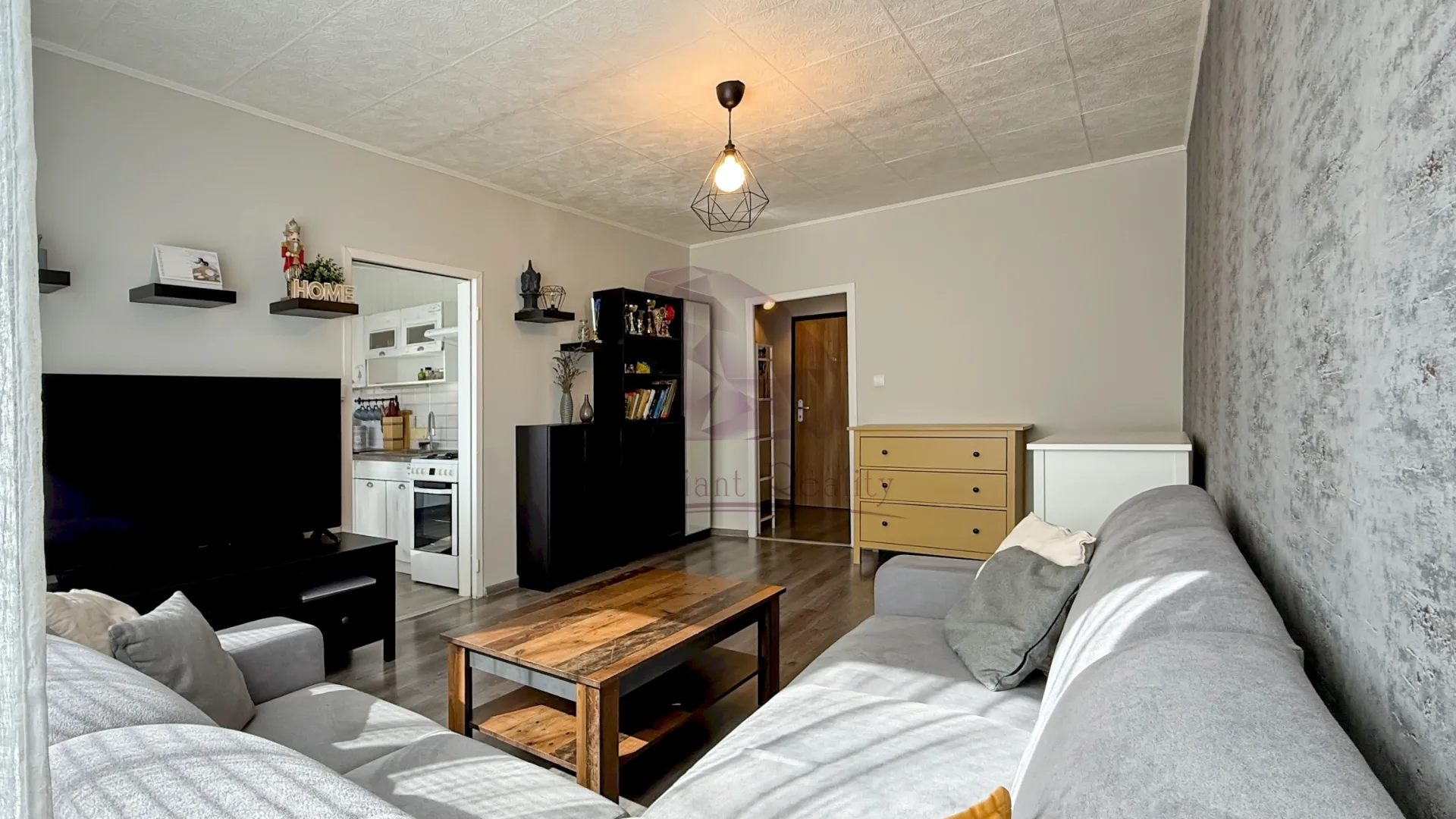 3-izbový byt s panoramatickým výhľadom, balkónom a výbornou dispozíciou | Centrum Galanty - foto 2