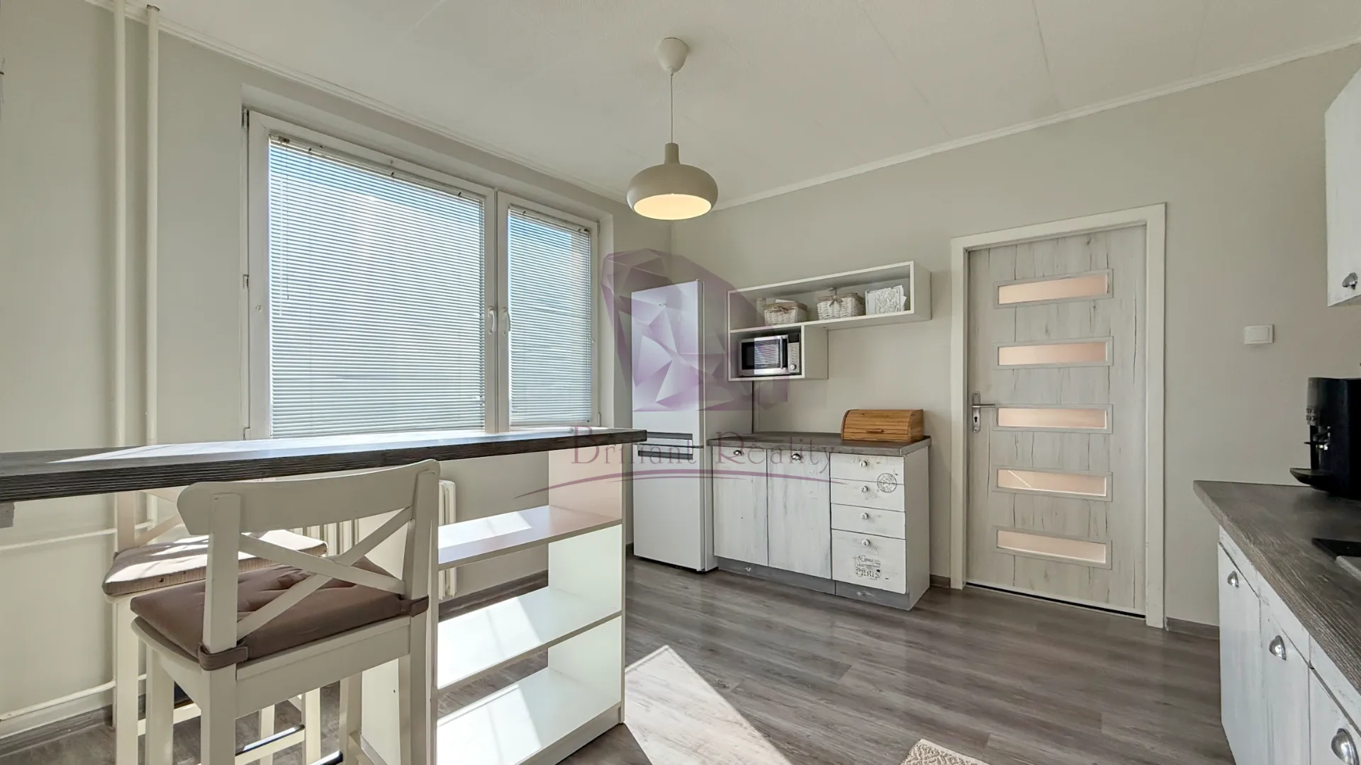 3-izbový byt s panoramatickým výhľadom, balkónom a výbornou dispozíciou | Centrum Galanty - foto 9