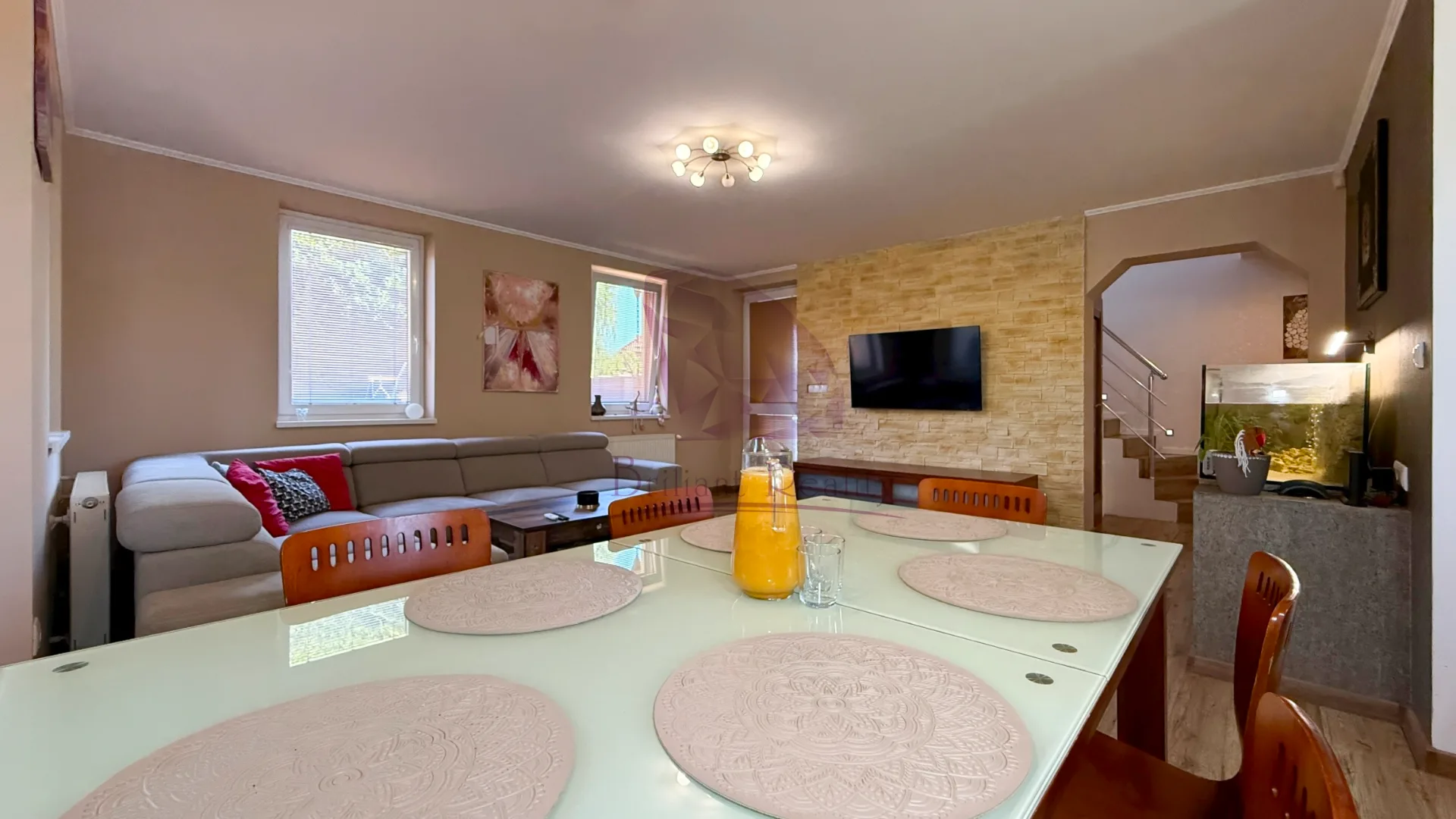 4-izbový rodinný dom v Novej Dedinke s garážou, terasou a pozemkom 322 m² - foto 6