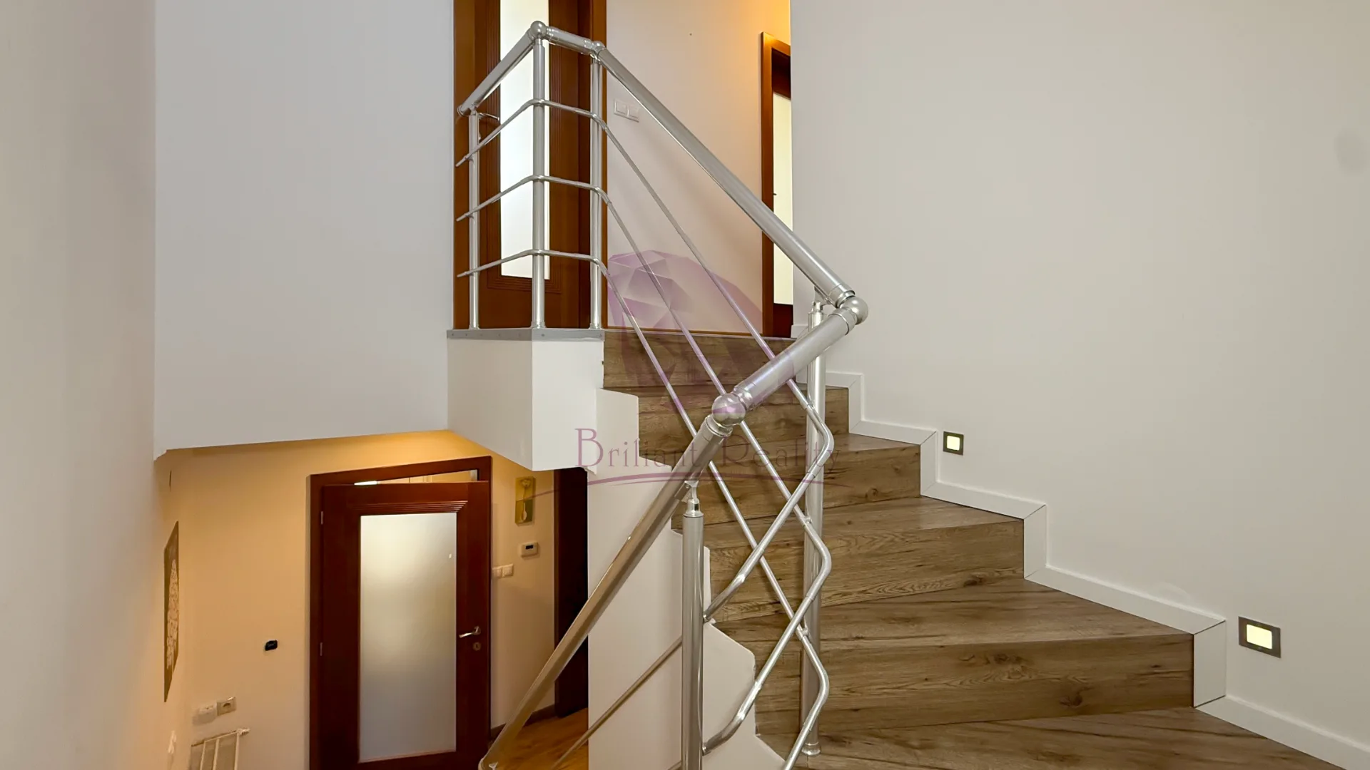 4-izbový rodinný dom v Novej Dedinke s garážou, terasou a pozemkom 322 m² - foto 11
