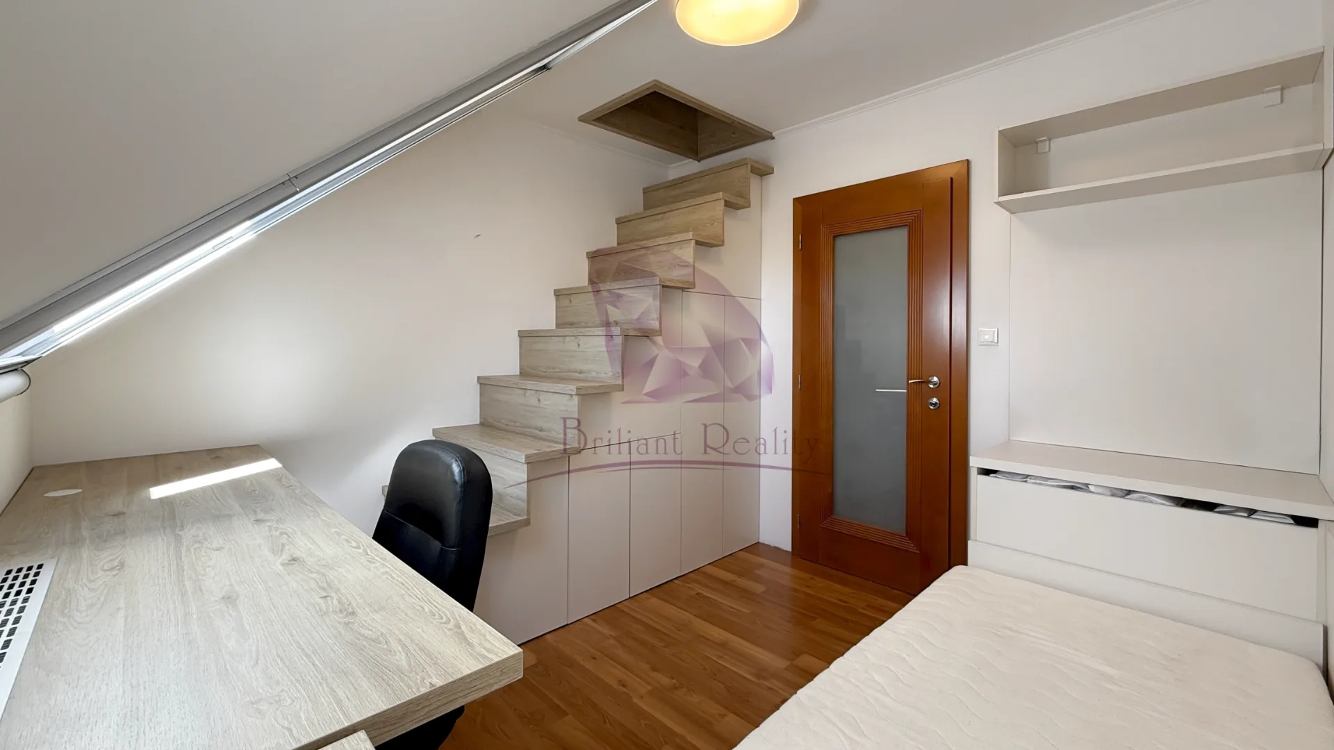 4-izbový rodinný dom v Novej Dedinke s garážou, terasou a pozemkom 322 m² - foto 16