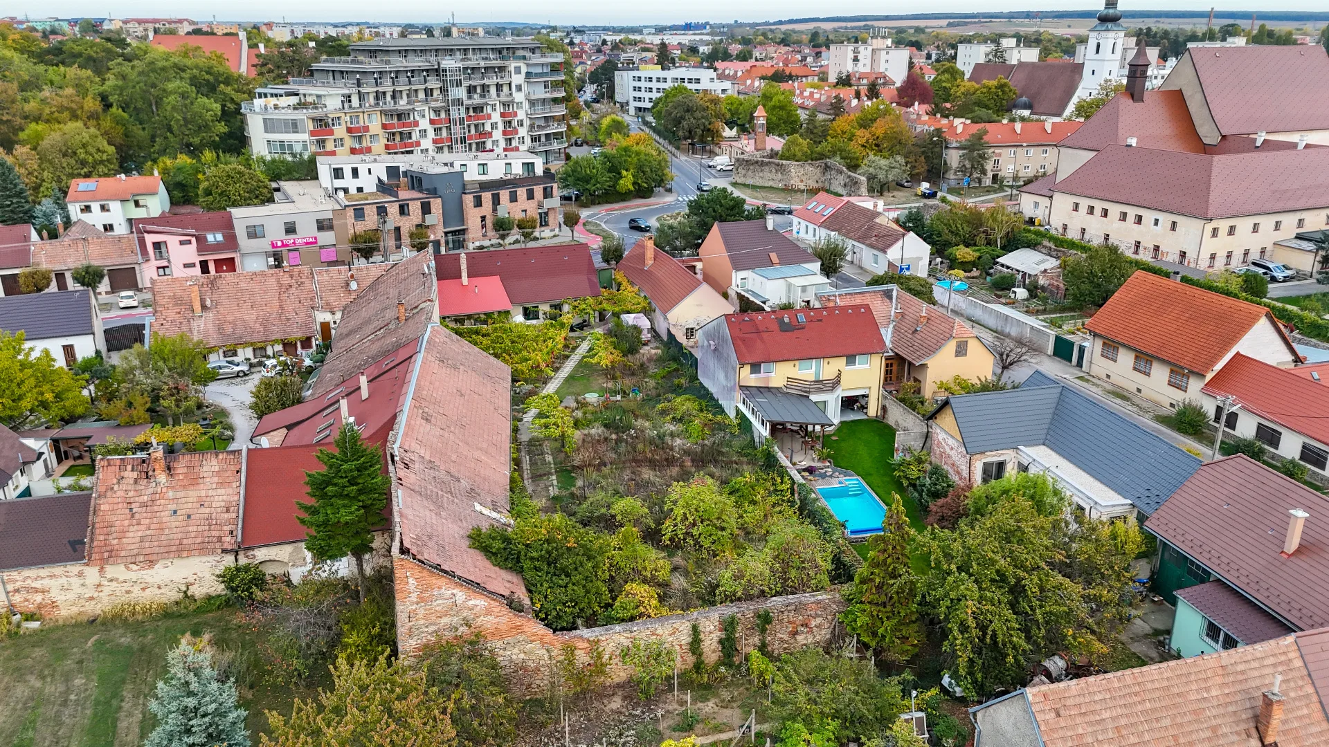 Na predaj pozemok v centre Pezinka